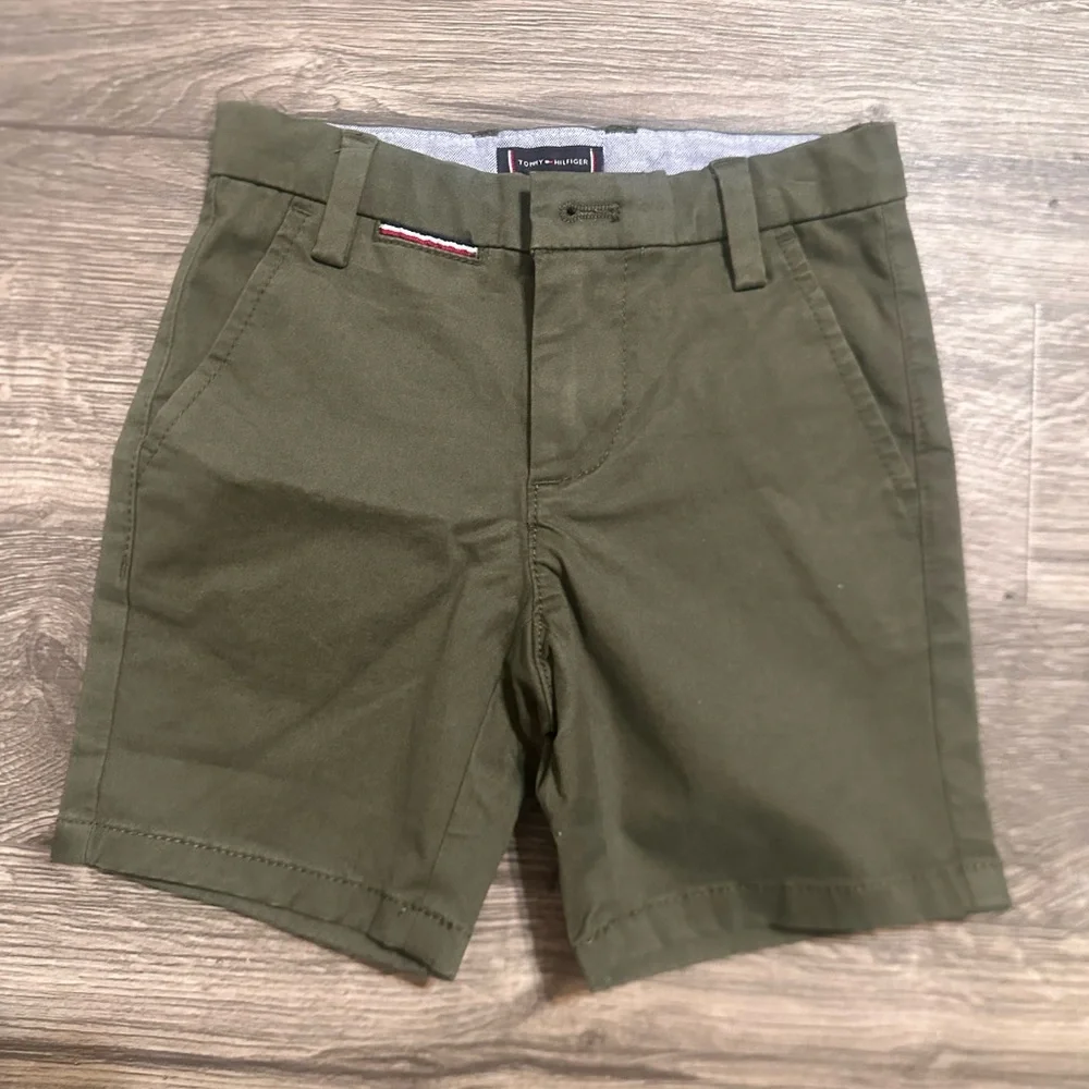 Tommy Hilfiger  Olive green Shorts For children‎